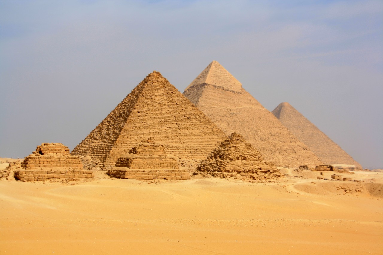 paul=smith-photography-pyramids-cairo-egypt-real-estate-property