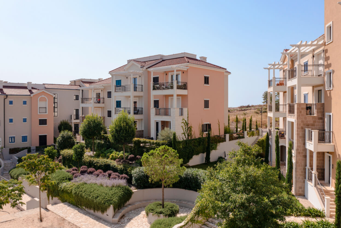 Property for sale in Centrale Luštica Bay