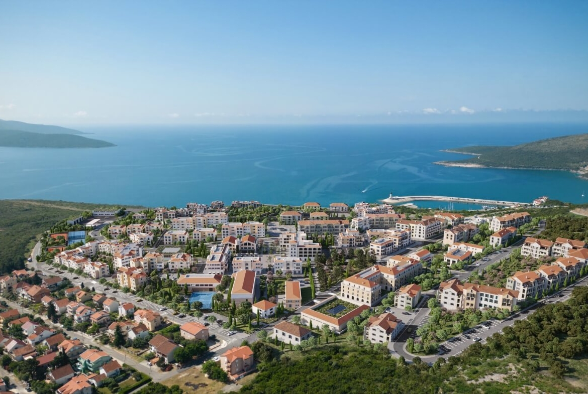 Centrale Luštica Bay landscaped gardens